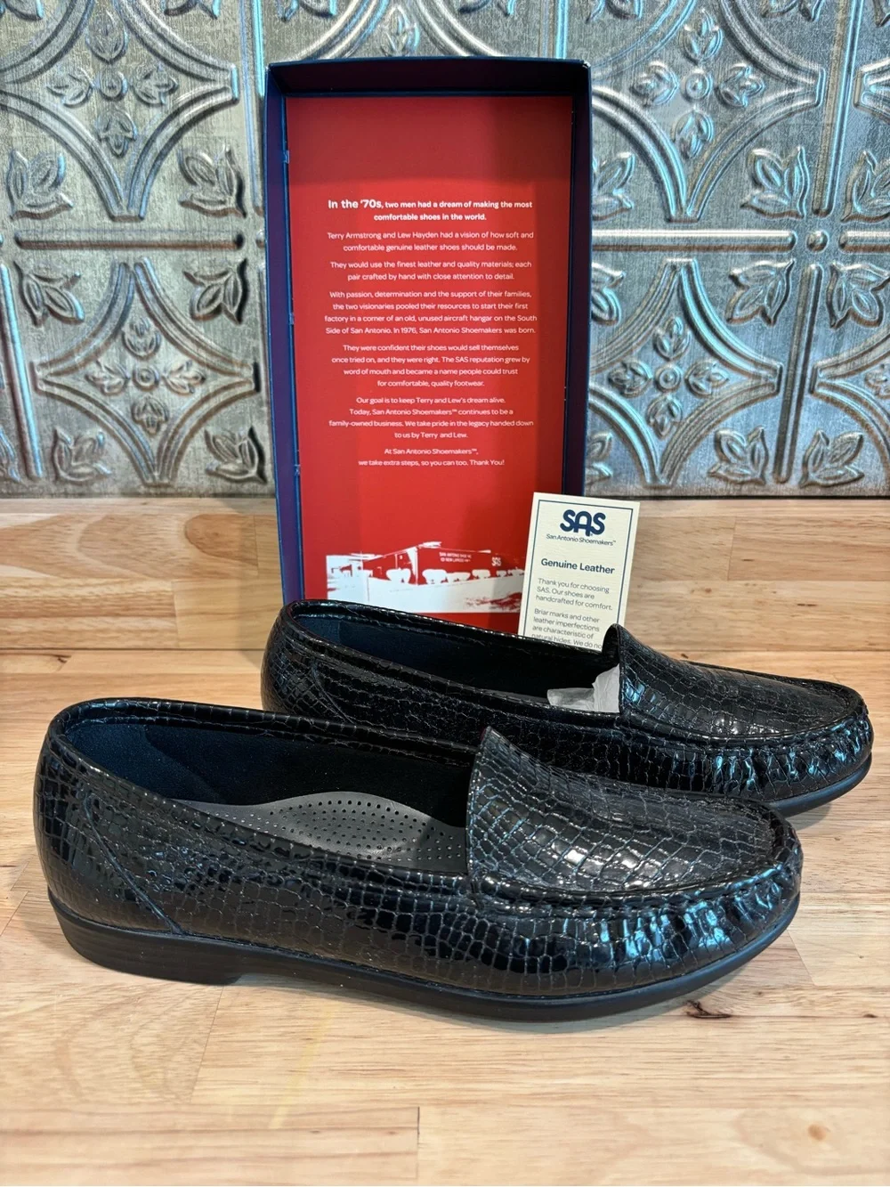 SAS Black Leather Croc Slip-On Loafers 9.5N